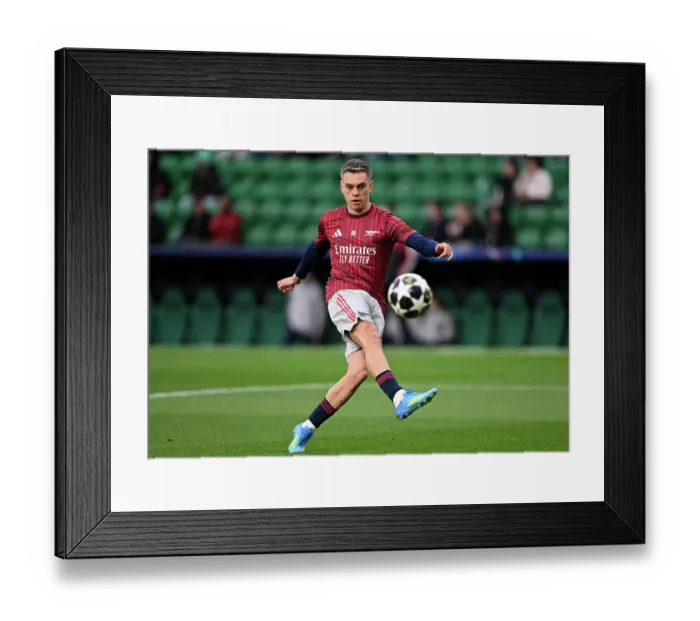 Framed Print : Sporting Clube de Portugal v Arsenal FC - UEFA Champions League 2025 / 26 Quarter-Final First Leg Framed Print : Sporting Clube de Portugal v Arsenal FC - UEFA Champions League 2025 / 26 Quarter-Final First Leg