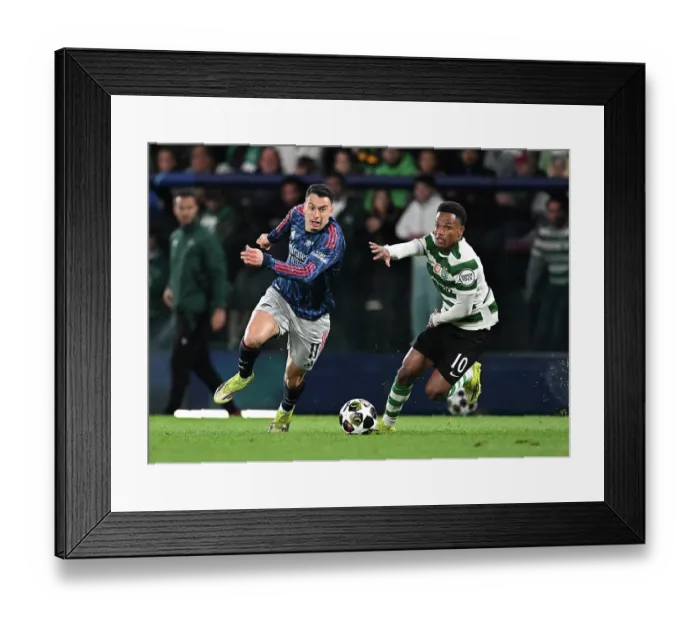 Framed Print : Sporting Clube de Portugal v Arsenal FC - UEFA Champions League 2025 / 26 Quarter-Final First Leg