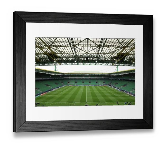 Framed Print : Sporting Clube de Portugal v Arsenal FC - UEFA Champions League 2025 / 26 Quarter-Final First Leg Framed Print : Sporting Clube de Portugal v Arsenal FC - UEFA Champions League 2025 / 26 Quarter-Final First Leg
