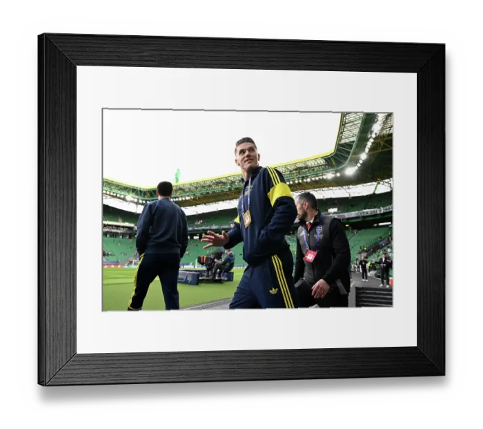 Framed Print : Sporting Clube de Portugal v Arsenal FC - UEFA Champions League 2025 / 26 Quarter-Final First Leg