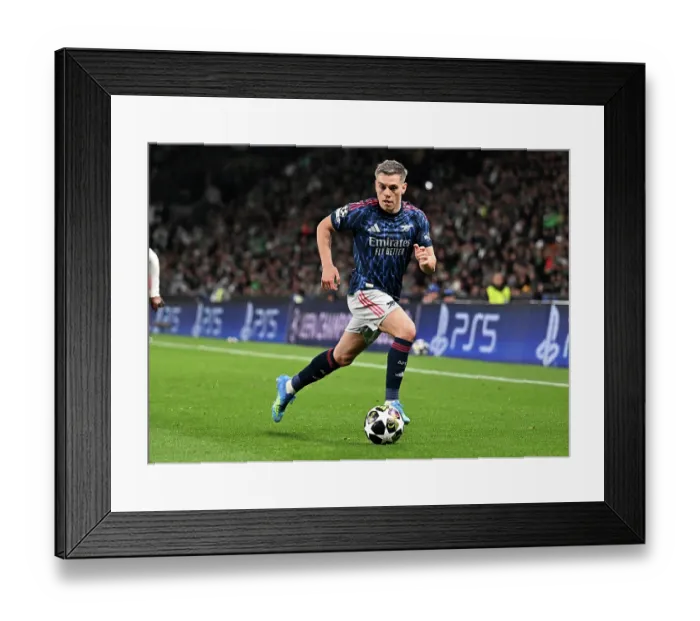 Framed Print : Sporting Clube de Portugal v Arsenal FC - UEFA Champions League 2025 / 26 Quarter-Final First Leg