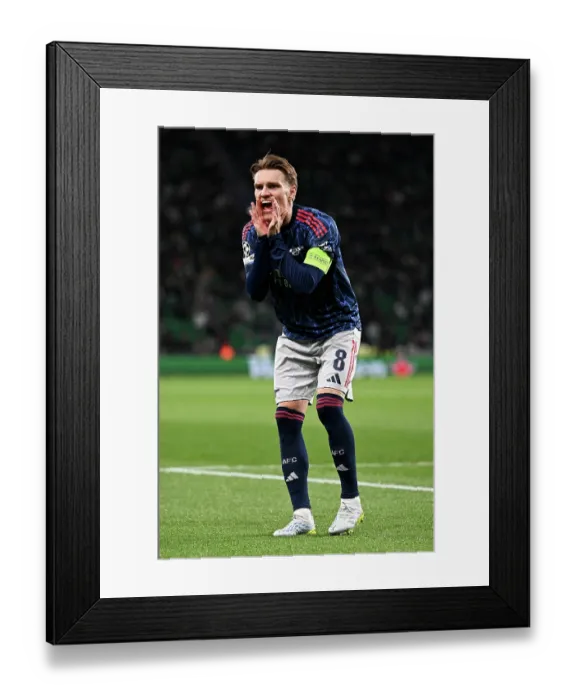 Framed Print : Sporting Clube de Portugal v Arsenal FC - UEFA Champions League 2025 / 26 Quarter-Final First Leg
