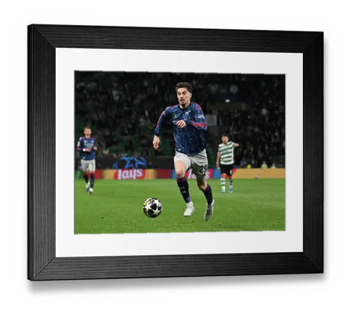 Framed Print : Sporting Clube de Portugal v Arsenal FC - UEFA Champions League 2025 / 26 Quarter-Final First Leg