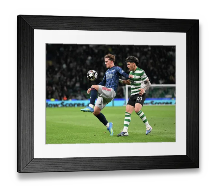 Framed Print : Sporting Clube de Portugal v Arsenal FC - UEFA Champions League 2025 / 26 Quarter-Final First Leg