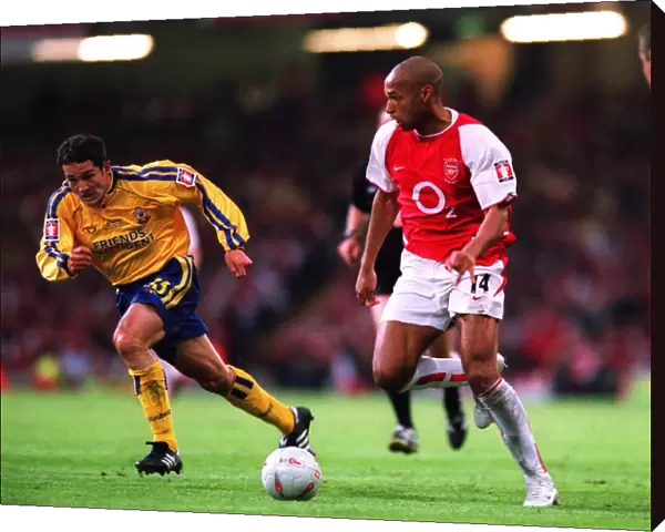 Thierry Henry (Arsenal) Paul Telfer (Southampton). Arsenal 1: 0 Southampton