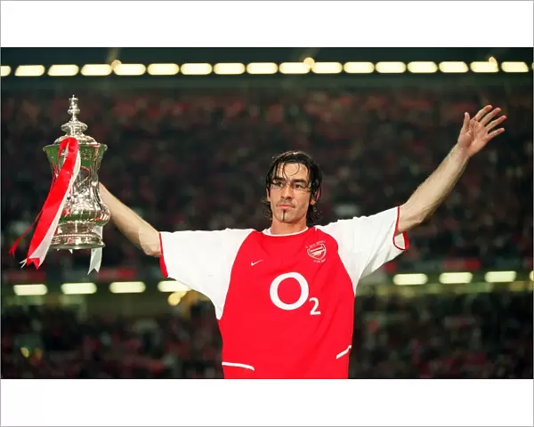 Arsenal Celebrates FA Cup Victory: Arsenal 1-0 Southampton (The Millennium Stadium, 2003)