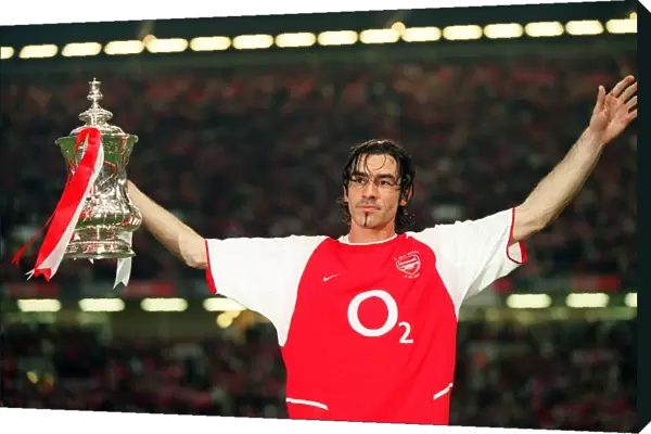 Arsenal Celebrates FA Cup Victory: Arsenal 1-0 Southampton (The Millennium Stadium, 2003)