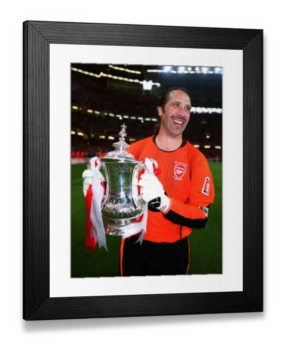 Framed Print : David Seaman (Arsenal) with the FA Cup Trophy. Arsenal 1: 0 Southampton. The F Framed Print : David Seaman (Arsenal) with the FA Cup Trophy. Arsenal 1: 0 Southampton. The F