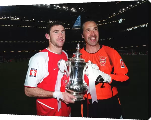 David Seaman and Martin Keown with the FA Cup after the match