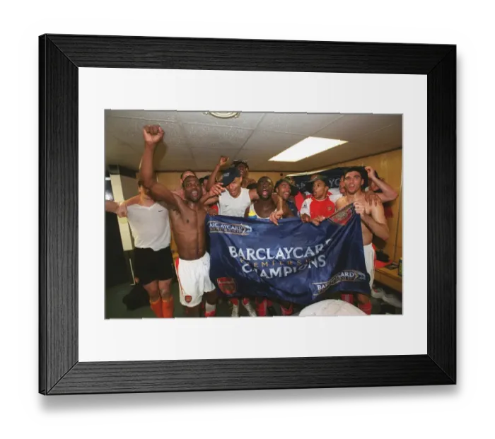 Framed Print : Arsenal's Triumph: Premier League Victory at White Hart Lane, 2004 Framed Print : Arsenal's Triumph: Premier League Victory at White Hart Lane, 2004
