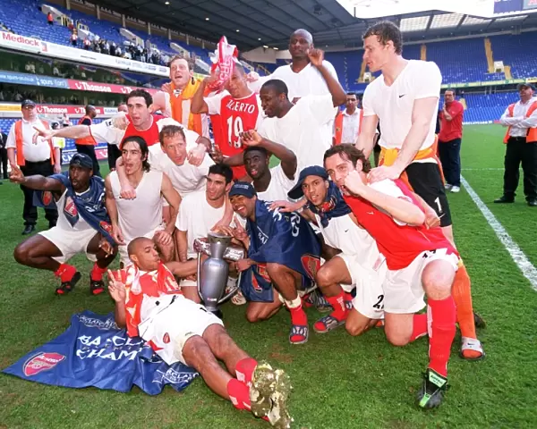Arsenal's Victory Celebration: Tottenham vs Arsenal, FA Premiership, 2004