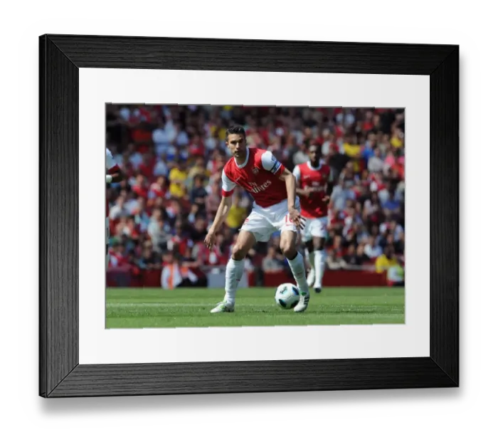 Framed Print : Robin van Persie (Arsenal). Arsenal 1: 0 Manchester United. Barclays Premier League