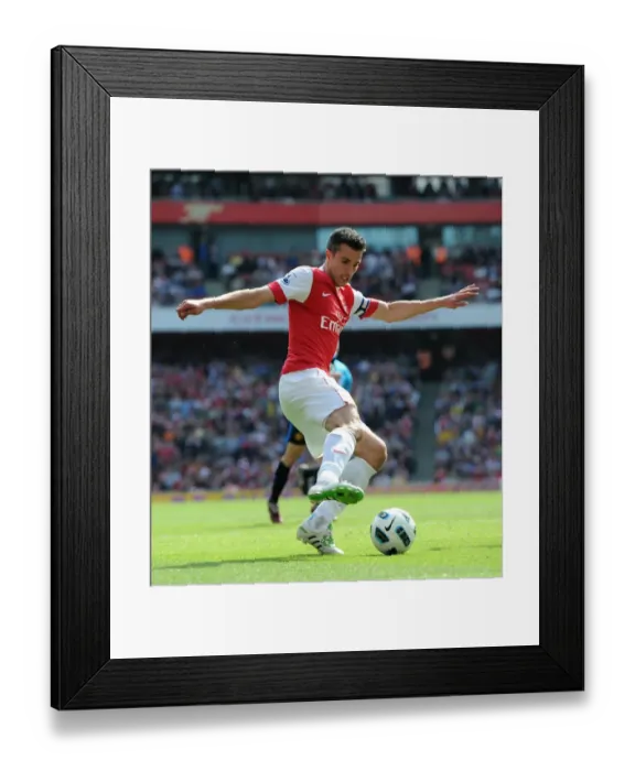 Framed Print : Robin van Persie Scores the Thrilling Winner: Arsenal 1-0 Manchester United, Barclays Premier League (2011) Framed Print : Robin van Persie Scores the Thrilling Winner: Arsenal 1-0 Manchester United, Barclays Premier League (2011)
