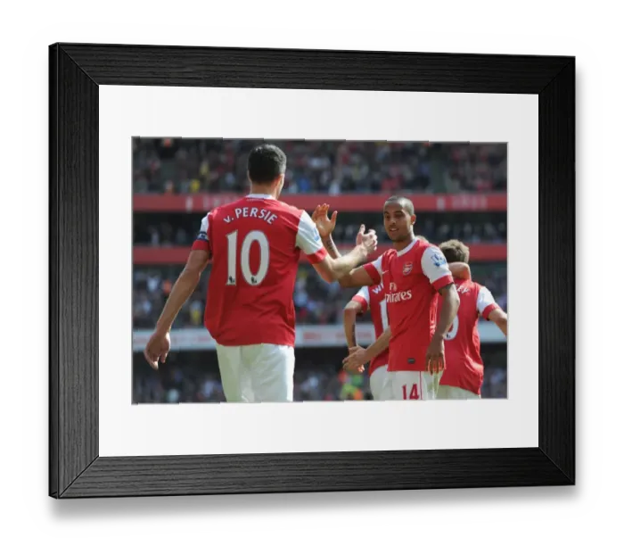 Framed Print : Theo Walcott and Robin van Persie (Arsenal) celebrate Arsenals goal Framed Print : Theo Walcott and Robin van Persie (Arsenal) celebrate Arsenals goal