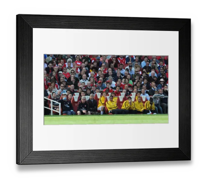 Framed Print : Arsene Wenger the Arsenal Manager on the bench. Arsenal 1: 0 Manchester United