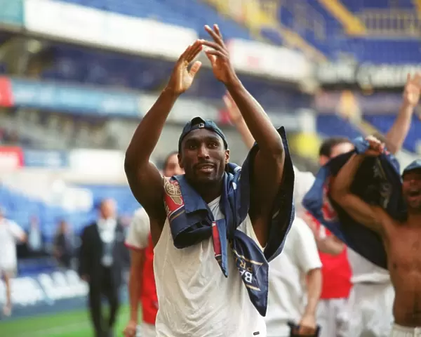 Sol Campbell (Arsenal) celebrates winning the League
