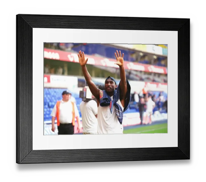 Framed Print : Arsenal's Glory: Clinchning the Premier League Title at White Hart Lane (2004)