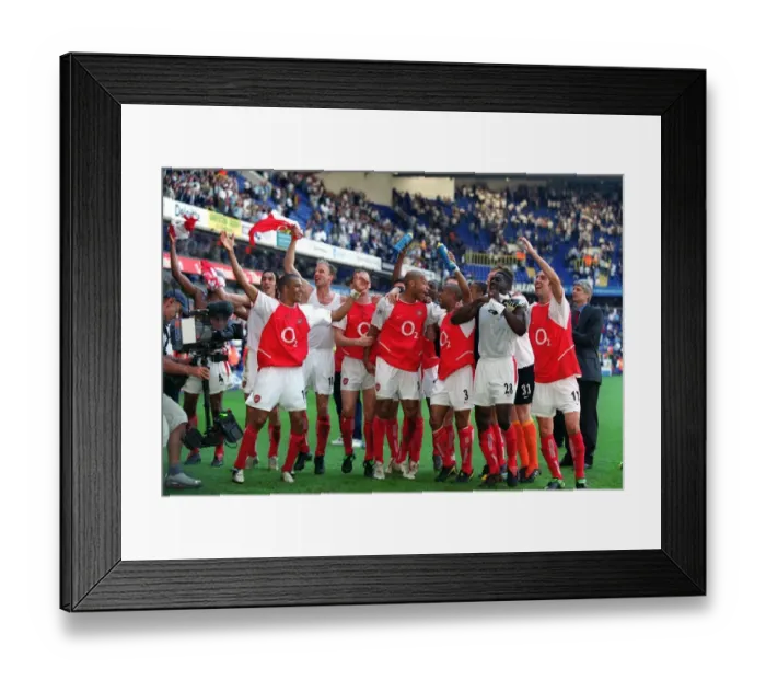 Framed Print : Arsenal's Triumph: Premier League Victory at White Hart Lane, 2004 Framed Print : Arsenal's Triumph: Premier League Victory at White Hart Lane, 2004