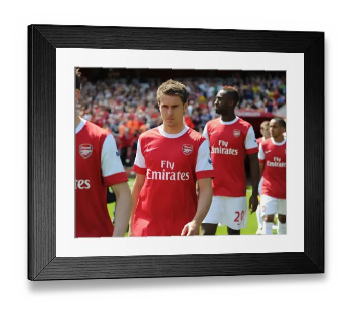 Framed Print : Aaron Ramsey (Arsenal). Arsenal 1: 0 Manchester United, Barclays Premier League