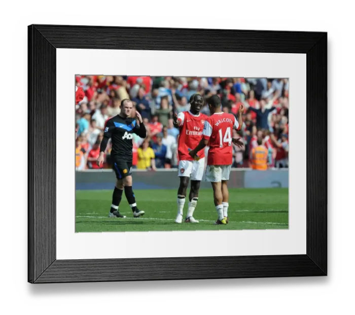 Framed Print : Bacary Sagna and Theo Walcott (Arsenal) Wayne Rooney (Man United). Arsenal 1