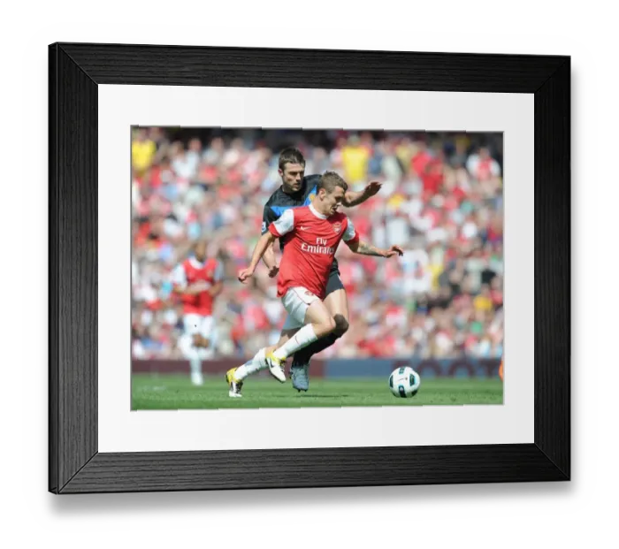 Framed Print : Jack Wilshere (Arsenal) Michael Carrick (Man United). Arsenal 1: 0 Manchester United