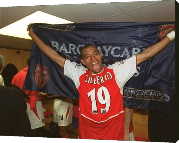 Gilbertos (Arsenal) celebrates winning the league. Tottenham Hotspur v Arsenal