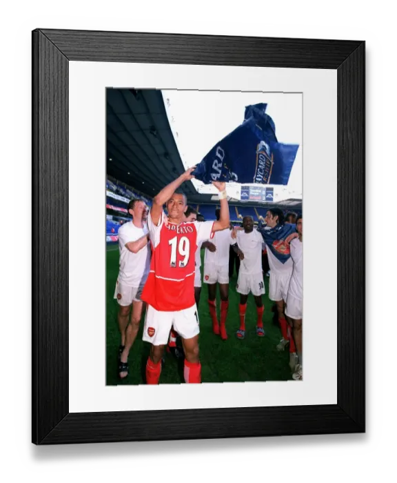 Framed Print : Gilberto's Triumph: Arsenal Celebrates League Victory at White Hart Lane Framed Print : Gilberto's Triumph: Arsenal Celebrates League Victory at White Hart Lane