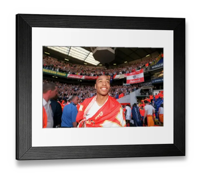 Framed Print : Thierry Henry (Arsenal) celebrates at the end of the match