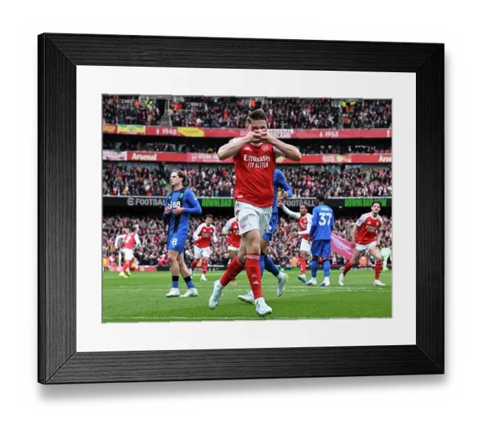 Framed Print : Arsenal v Bournemouth - Premier League