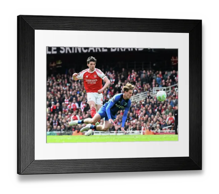 Framed Print : Arsenal v Bournemouth - Premier League
