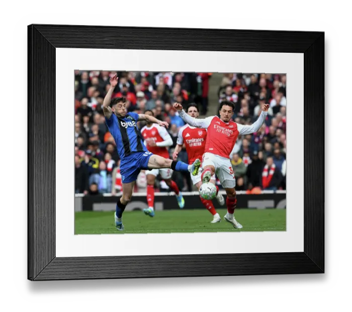 Framed Print : Arsenal v Bournemouth - Premier League