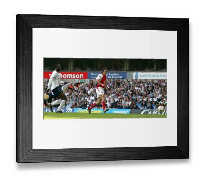 Framed Print : Robert Pires scoring Arsenals 2nd goal. Tottenham Hotspur v Arsenal