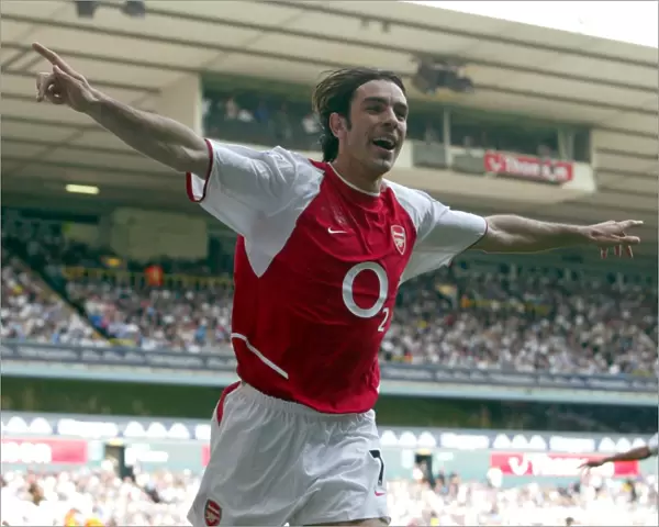 Euphoria Unleashed: Arsenal's Unforgettable Second Goal vs. Tottenham, FA Premiership 2004