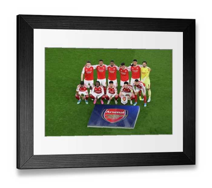 Framed Print : Arsenal FC v Sporting Clube de Portugal - UEFA Champions League 2025 / 26 Quarter-Final Second Leg