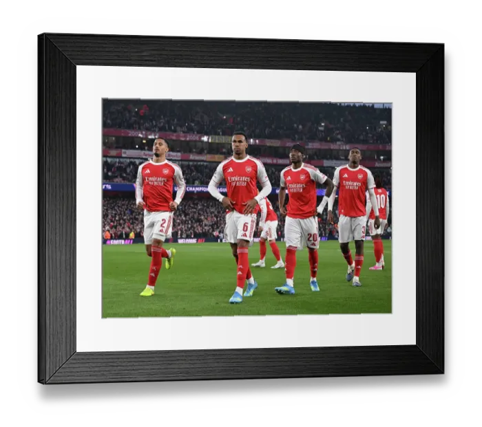 Framed Print : Arsenal FC v Sporting Clube de Portugal - UEFA Champions League 2025 / 26 Quarter-Final Second Leg