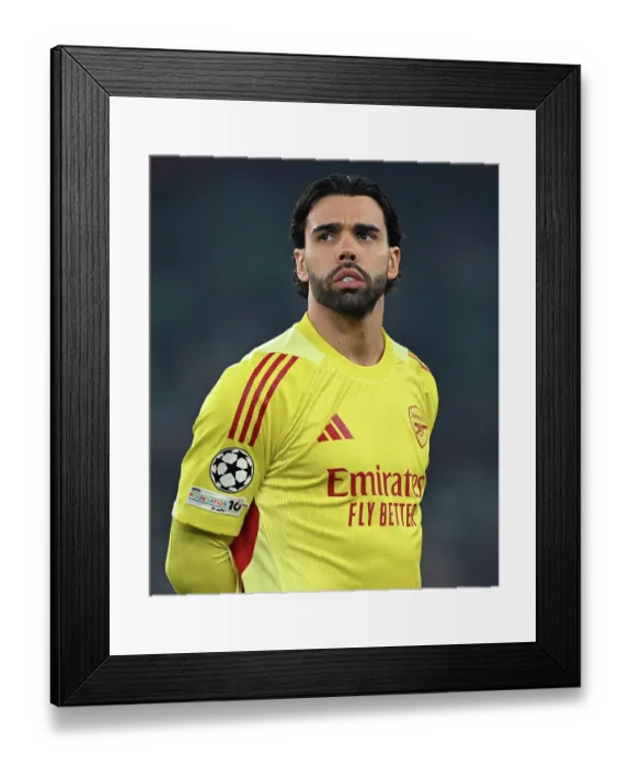 Framed Print : Arsenal FC v Sporting Clube de Portugal - UEFA Champions League 2025 / 26 Quarter-Final Second Leg