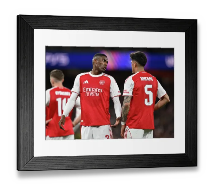 Framed Print : Arsenal FC v Sporting Clube de Portugal - UEFA Champions League 2025 / 26 Quarter-Final Second Leg