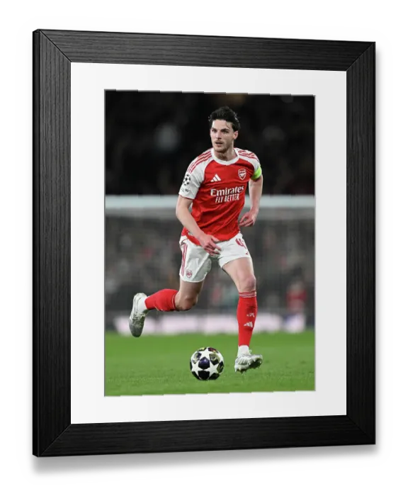 Framed Print : Arsenal FC v Sporting Clube de Portugal - UEFA Champions League 2025 / 26 Quarter-Final Second Leg