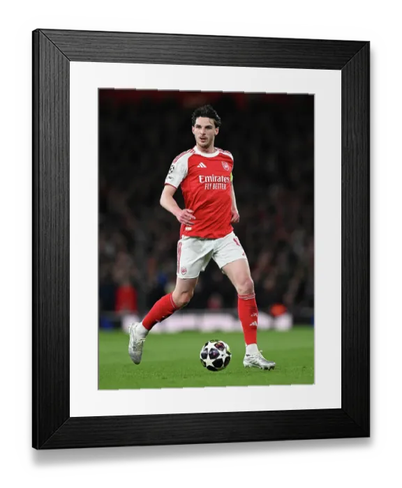 Framed Print : Arsenal FC v Sporting Clube de Portugal - UEFA Champions League 2025 / 26 Quarter-Final Second Leg