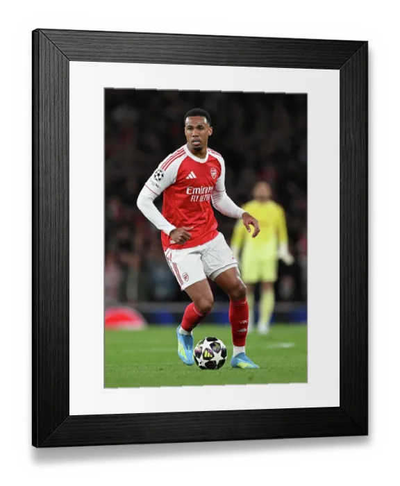 Framed Print : Arsenal FC v Sporting Clube de Portugal - UEFA Champions League 2025 / 26 Quarter-Final Second Leg