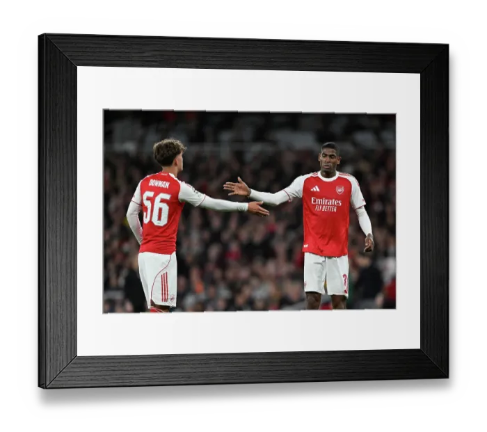 Framed Print : Arsenal FC v Sporting Clube de Portugal - UEFA Champions League 2025 / 26 Quarter-Final Second Leg