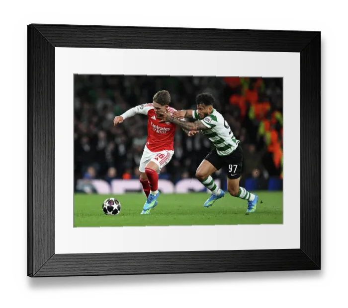 Framed Print : Arsenal FC v Sporting Clube de Portugal - UEFA Champions League 2025 / 26 Quarter-Final Second Leg
