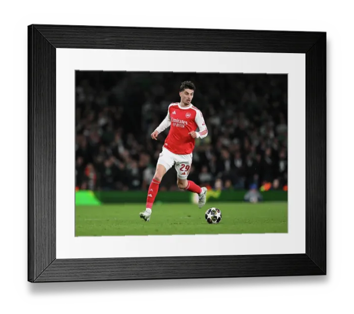 Framed Print : Arsenal FC v Sporting Clube de Portugal - UEFA Champions League 2025 / 26 Quarter-Final Second Leg