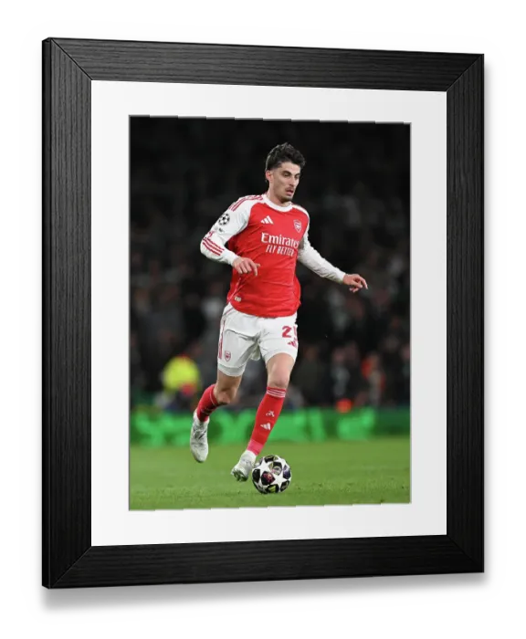Framed Print : Arsenal FC v Sporting Clube de Portugal - UEFA Champions League 2025 / 26 Quarter-Final Second Leg