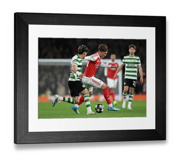 Framed Print : Arsenal FC v Sporting Clube de Portugal - UEFA Champions League 2025 / 26 Quarter-Final Second Leg