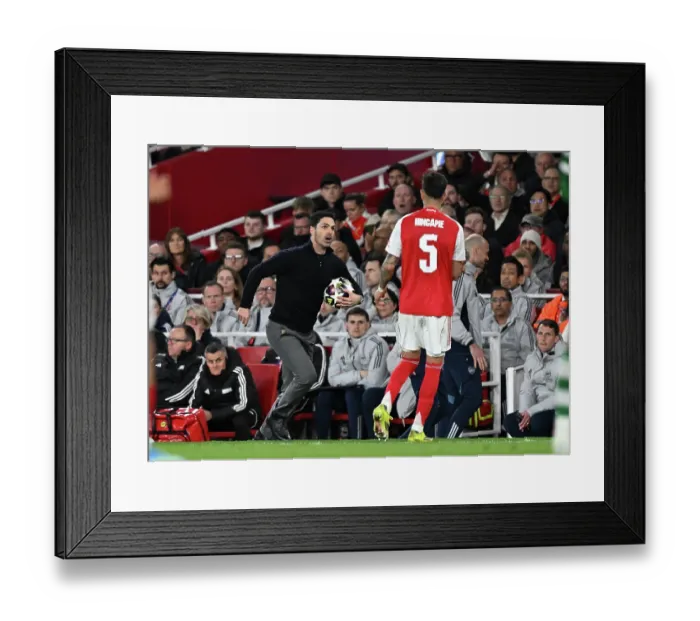 Framed Print : Arsenal FC v Sporting Clube de Portugal - UEFA Champions League 2025 / 26 Quarter-Final Second Leg