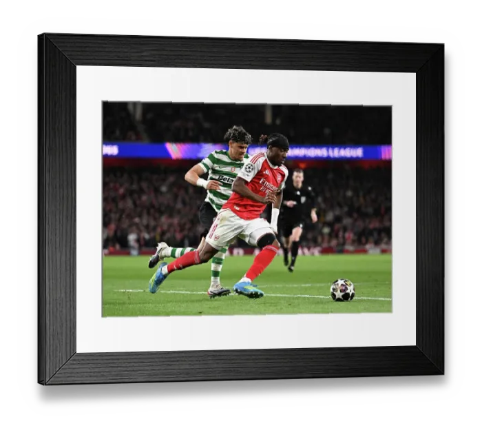 Framed Print : Arsenal FC v Sporting Clube de Portugal - UEFA Champions League 2025 / 26 Quarter-Final Second Leg