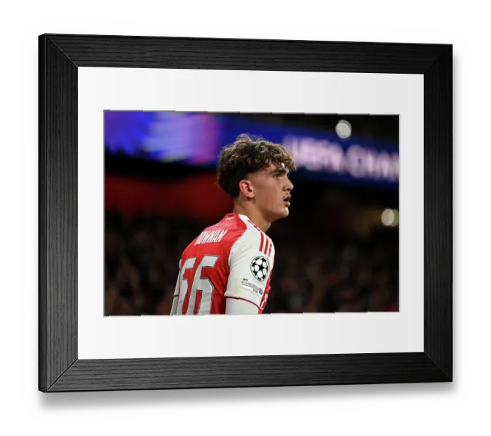 Framed Print : Arsenal FC v Sporting Clube de Portugal - UEFA Champions League 2025 / 26 Quarter-Final Second Leg