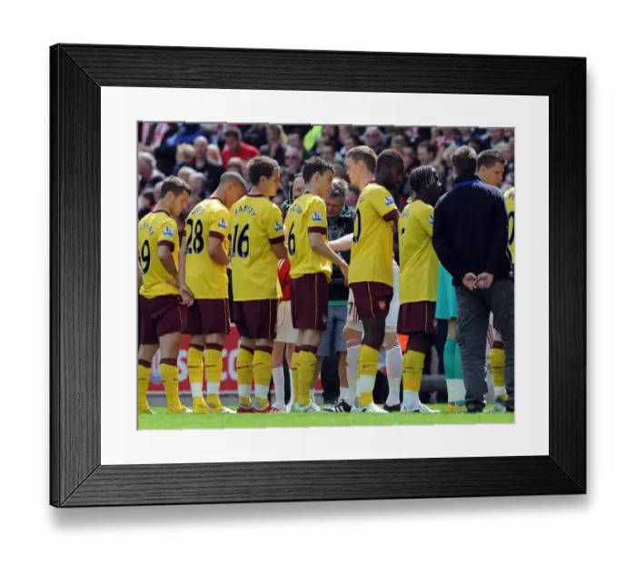 Framed Print : Aaron Ramsey (Arsenal) shakes hands with Ryan Shawcross (Stoke). Stoke City 3: 1 Arsenal Framed Print : Aaron Ramsey (Arsenal) shakes hands with Ryan Shawcross (Stoke). Stoke City 3: 1 Arsenal