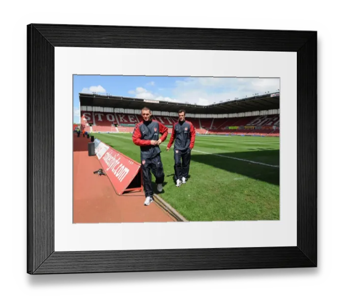 Framed Print : Thomas Vermaelen and Sebastien Squillaci (Arsenal). Stoke City 3: 1 Arsenal